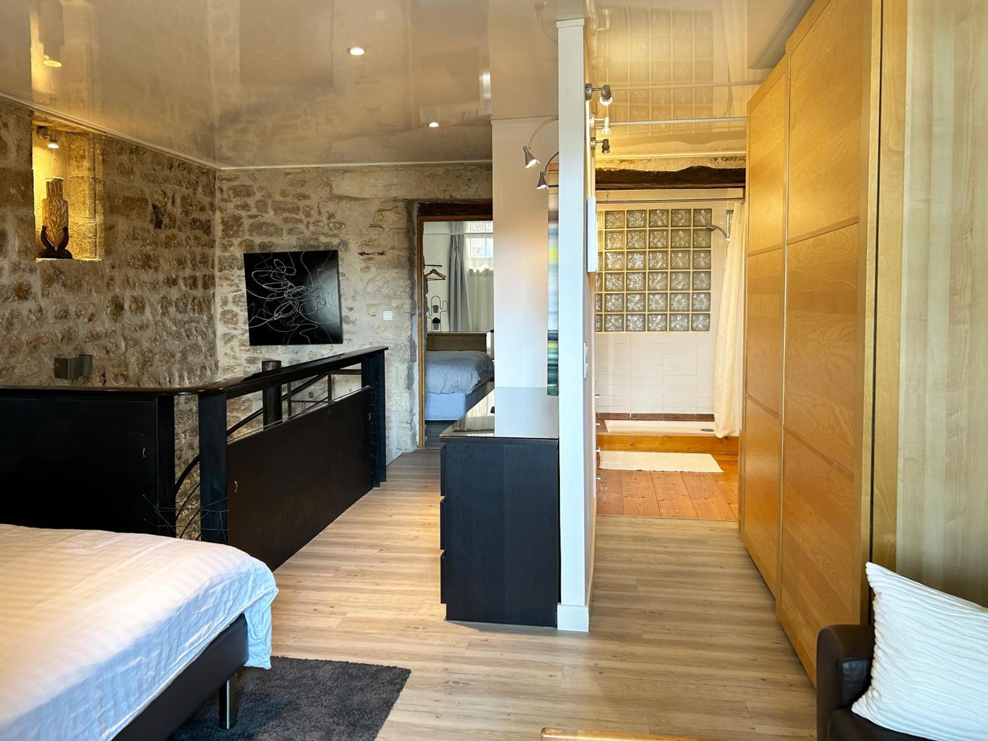 Villa Authentique Et Architecturale - Centre Ville Forcalquier Eksteriør bilde
