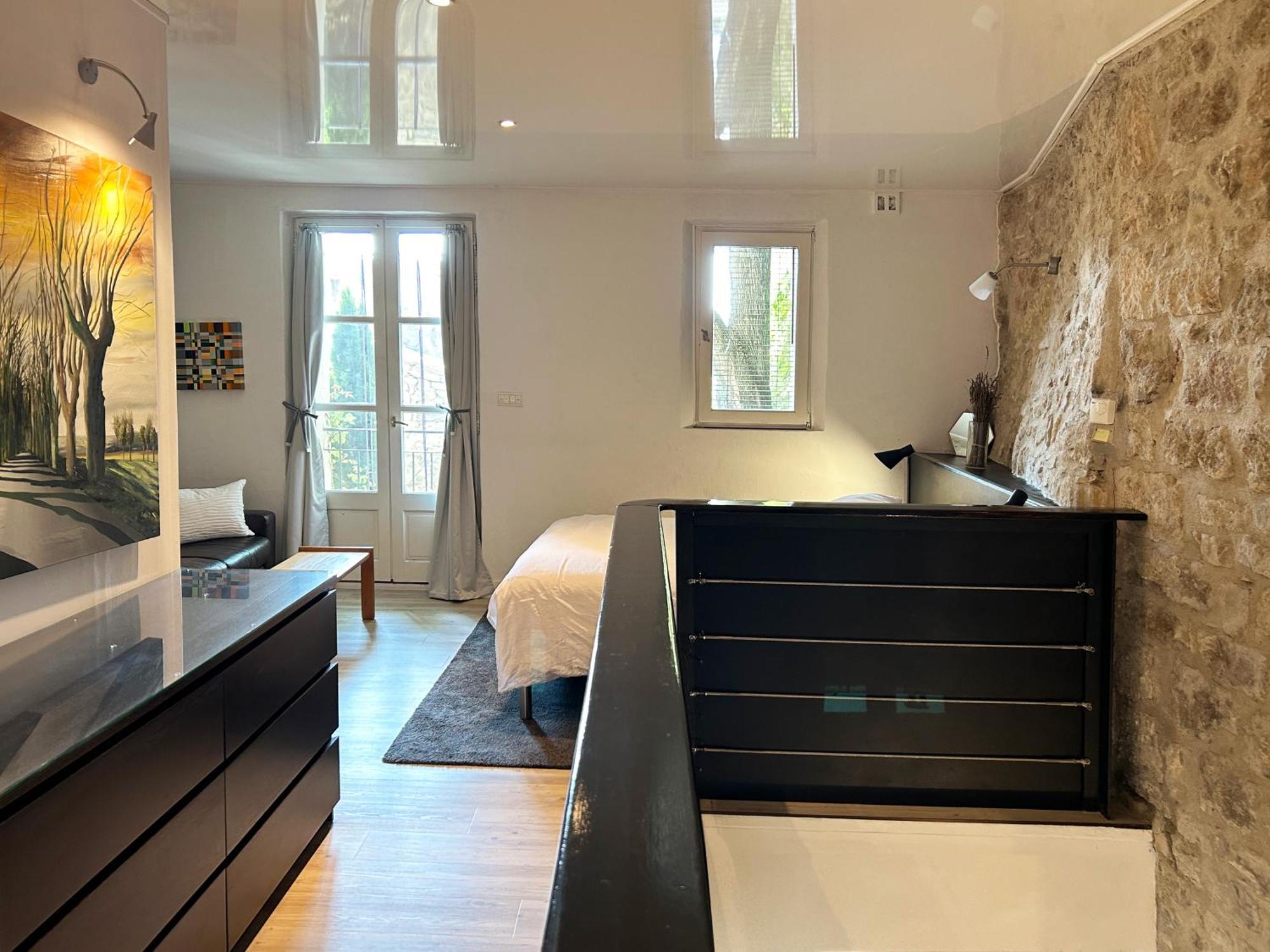 Villa Authentique Et Architecturale - Centre Ville Forcalquier Eksteriør bilde